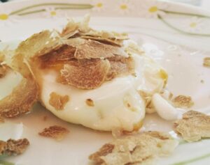 poached-egg-white-truffle-1024x809