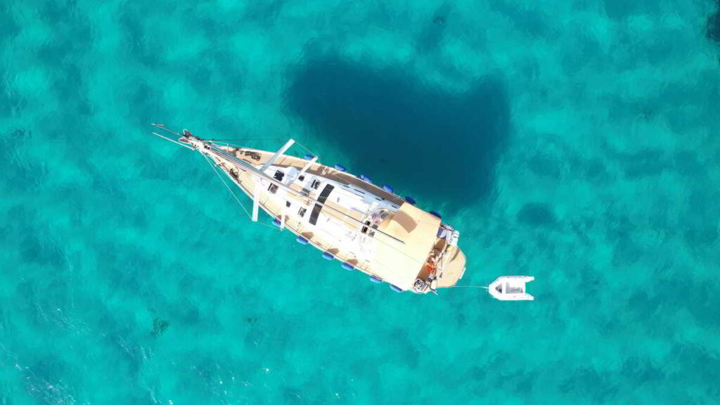 Sardinia outdoor sail boat tour