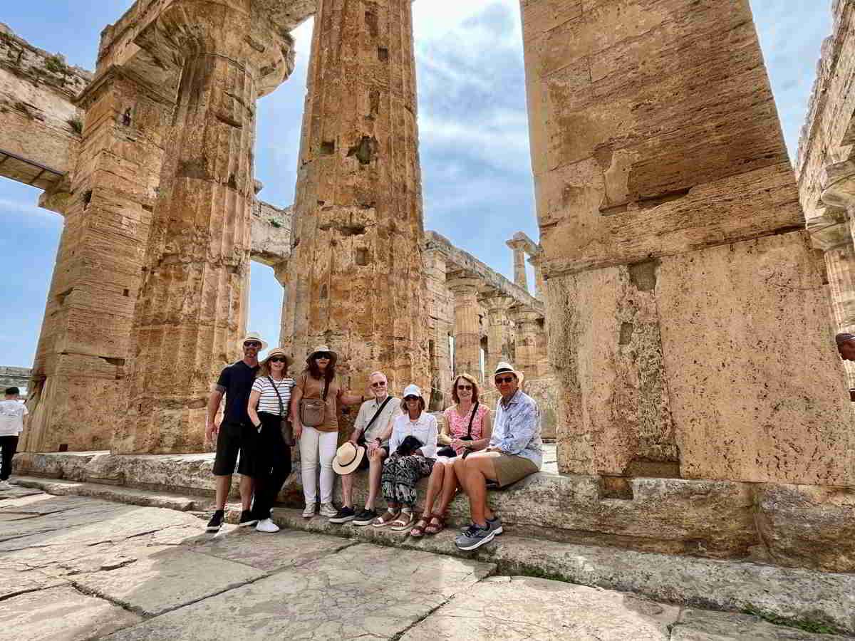 Tour of Greek ruins in Paestum